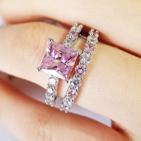 ✨✨Pink Engagement Wedding Ring ✨✨ - Picture 1 of 3